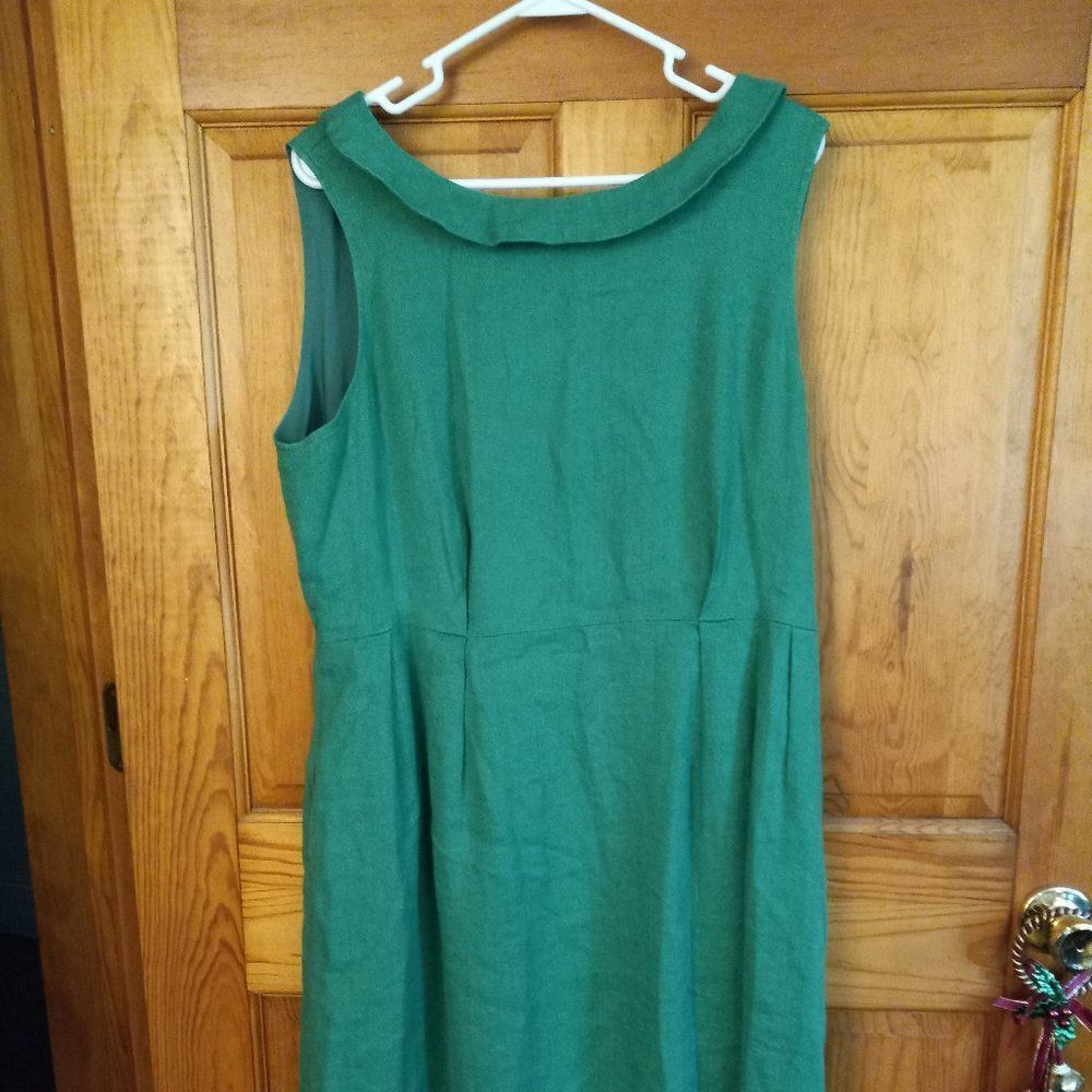 Lands' End Green Sleeveless V back Dress